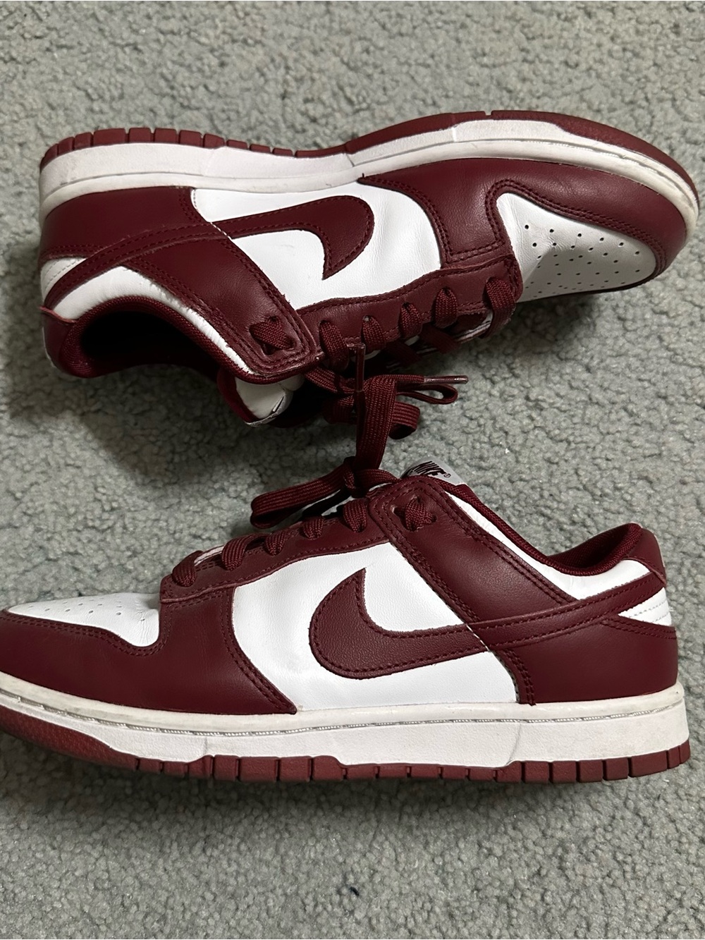 Nike Dunks - Maroon